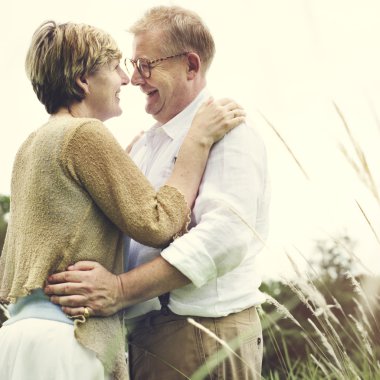 Alandaki güzel Çift