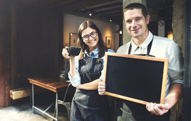Blackboard Cafe yakınındaki çalışanlarla