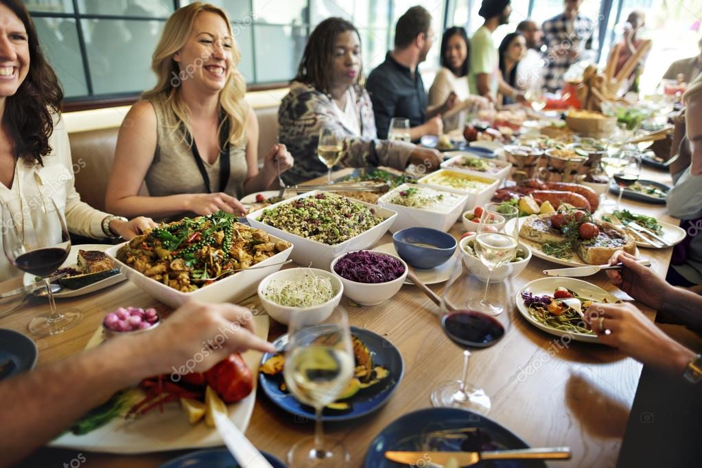 Menschen Essen Katrina Jade versucht zu befriedigen drei gut ausgestatteten Jungs Menschen Essen Katrina Jade versucht zu befriedigen drei gut ausgestatteten Jungs