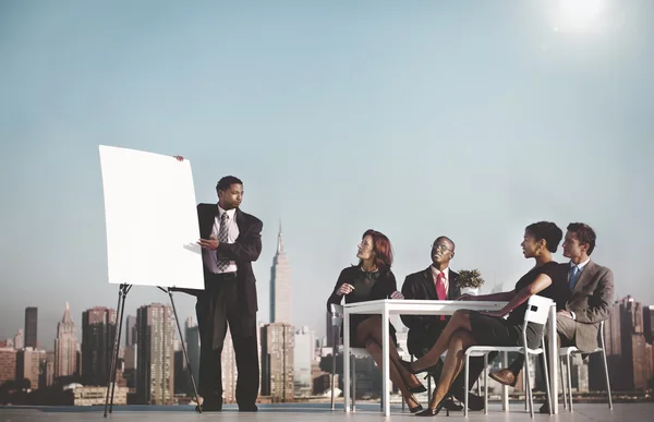 Empresários em reunião — Fotografia de Stock