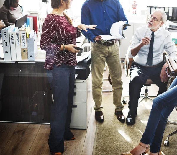 Bedrijfsteam aan het werk — Stockfoto