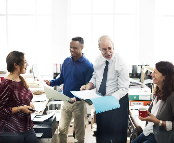 Gente de negocios en reunión — Foto de Stock