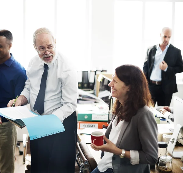 Empresários em reunião — Fotografia de Stock