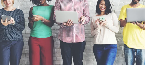 People stands near wall — Stock Photo, Image