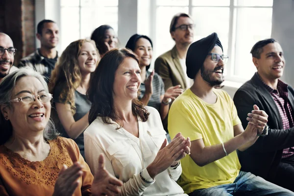 Diversity people applauding — Stock Photo, Image