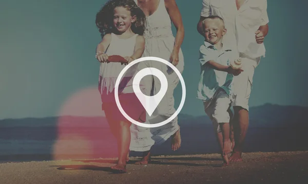 Family having fun on the beach — Stock Photo, Image