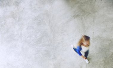 İnsanlar acele saat kavramı