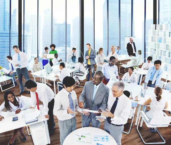 Equipe de negócios trabalhando juntos — Fotografia de Stock