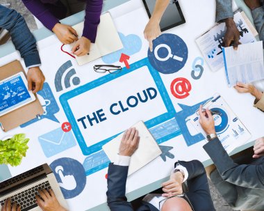 Bir grup insan birlikte çalışma 