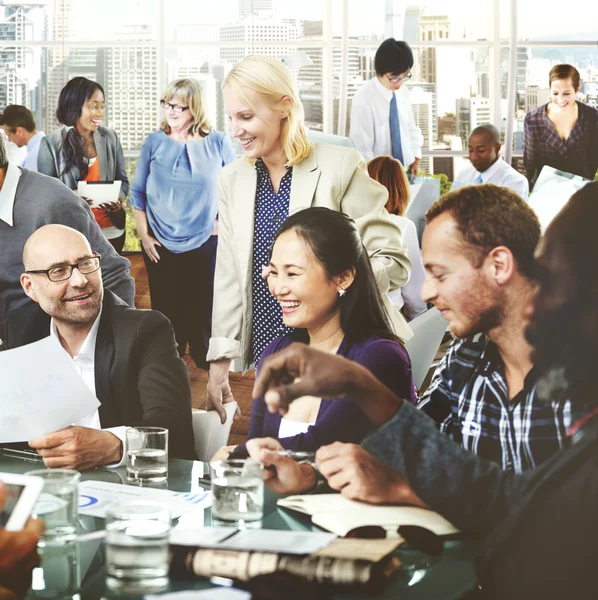 Business team che lavorano insieme — Foto Stock