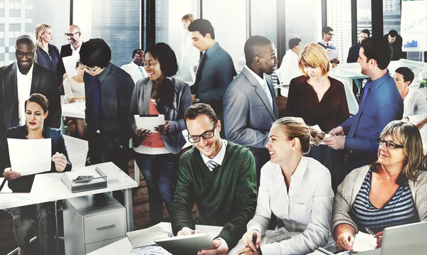 Equipo empresarial trabajando juntos — Foto de Stock