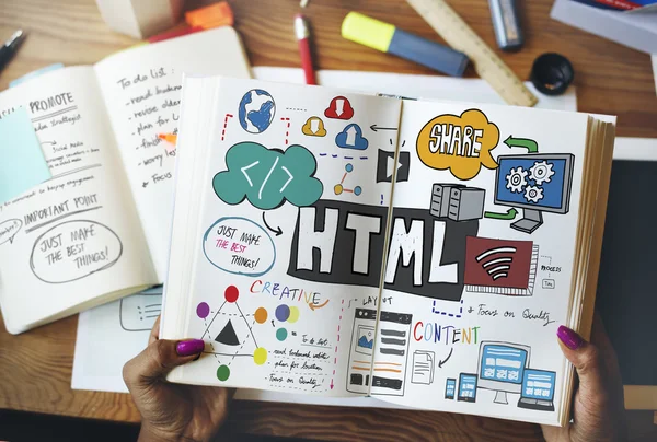 html kodu ile kitap tutan kadın