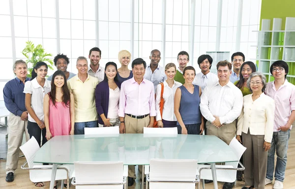 Grupo Multiétnico de Empresários — Fotografia de Stock
