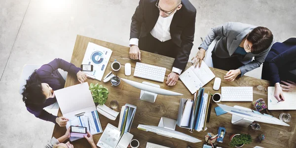 Grupo de empresarios que trabajan — Foto de Stock