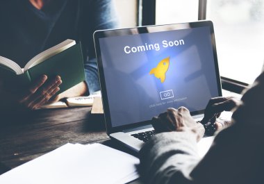 Kısa bir süre içinde laptop ekranında geliyor