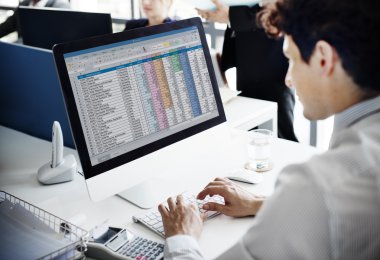 bilgisayar elektronik tablo monitör ile