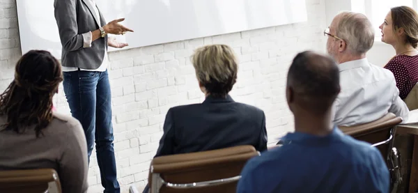 Gente de negocios en reunión — Foto de Stock