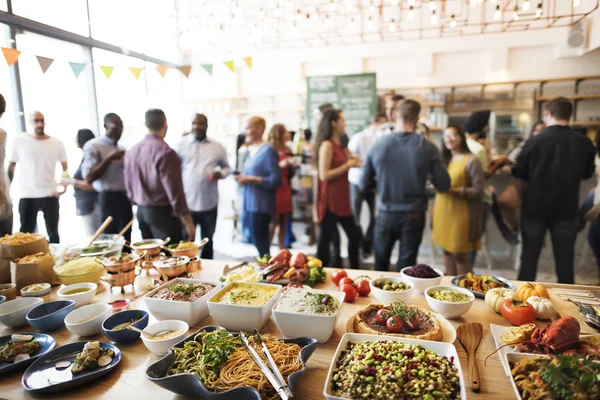 People with cups and plates — Stock Photo, Image