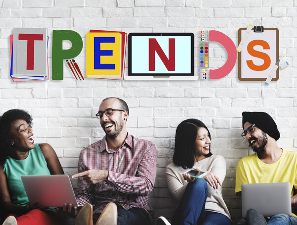 разнообразие друзей у стены с тенденциями
