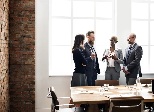 Zakenmensen op vergadering — Stockfoto