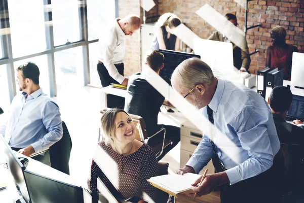 Imprenditori che lavorano — Foto Stock