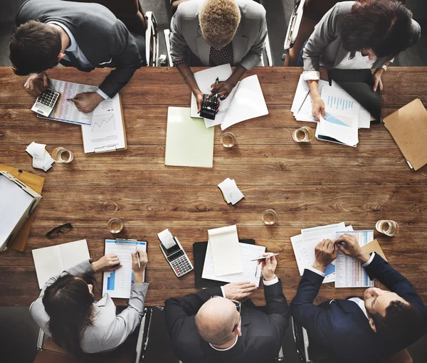 Group of people brainstorming — Stock Photo, Image