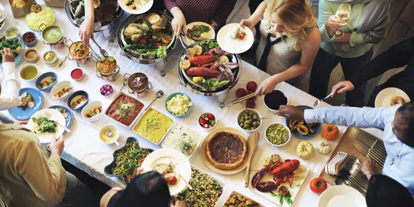 People with cups and plates — Stock Photo, Image