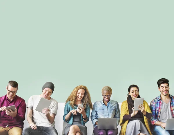 Diversity people with digital devices — Stock Photo, Image