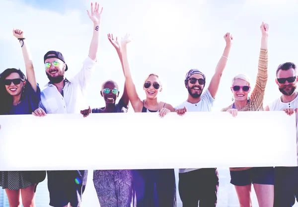 Diverso concepto de amigos de verano — Foto de Stock