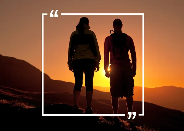 People Hiking in Mountains — Stock Photo, Image