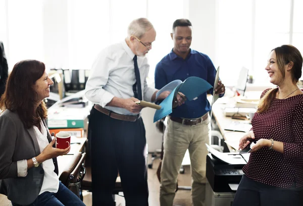 Trabajo en equipo empresarial — Foto de Stock