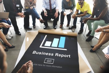 insanlar üzerinde poster ile iş raporu