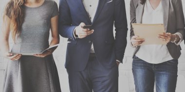 Grup beyin fırtınası halkı, tartışmak ve bir şeyler planlıyor