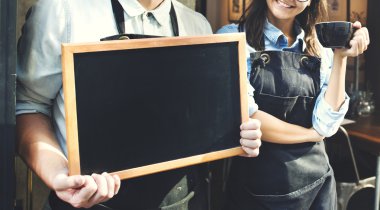 Blackboard Cafe yakınındaki çalışanlarla