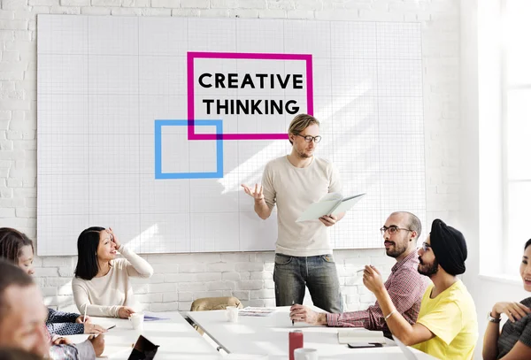 Zakelijke bijeenkomst met creatief denken — Stockfoto