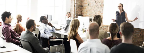 Gente de negocios trabajando — Foto de Stock