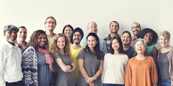 Diversidad de las personas en reunión — Foto de Stock