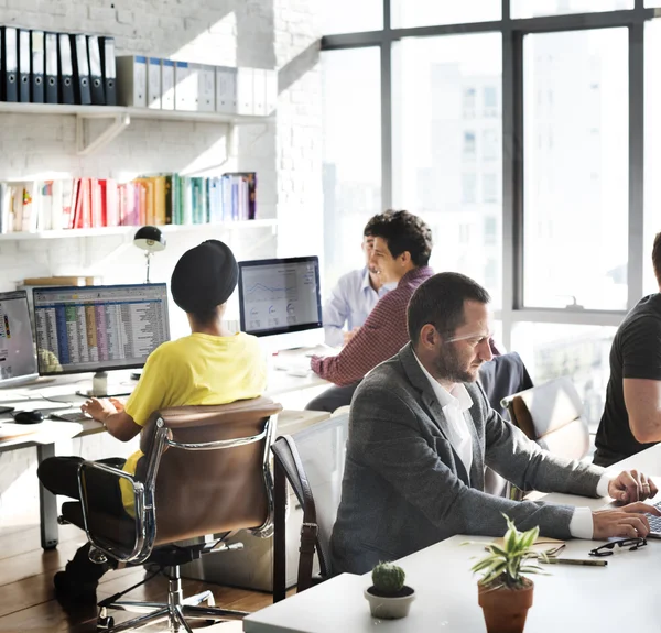 Imprenditori che lavorano — Foto Stock