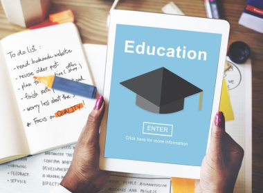 Dijital devises kullanan öğrenciler 