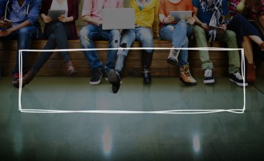 Üniversite öğrencileri çalışma