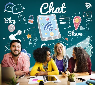 Öğrencilerin planlama ve tartışıyor 