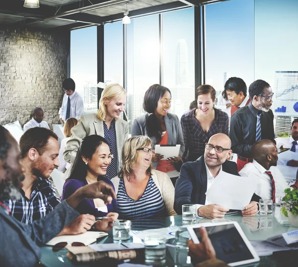 Equipe de negócios trabalhando juntos — Fotografia de Stock