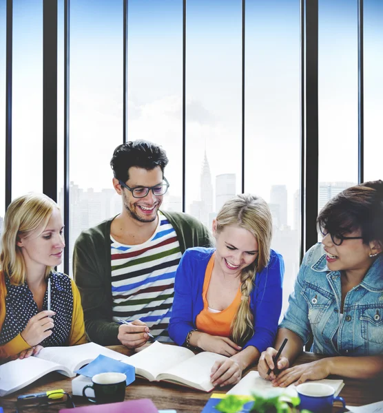 Students learning in cafe — Stock Photo, Image