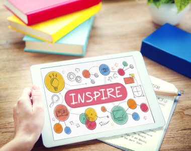 Tablet ve ilham kavramı kullanan adam