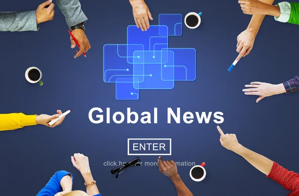 Mensen uit het bedrijfsleven wijzen op Global News — Stockfoto