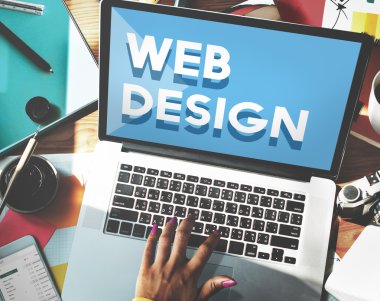 Laptop ekran web tasarım ile