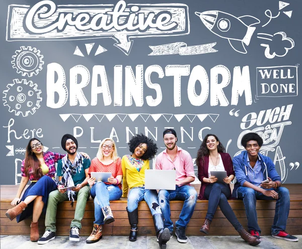 Mångfald människor och Brainstorm koncept — Stockfoto