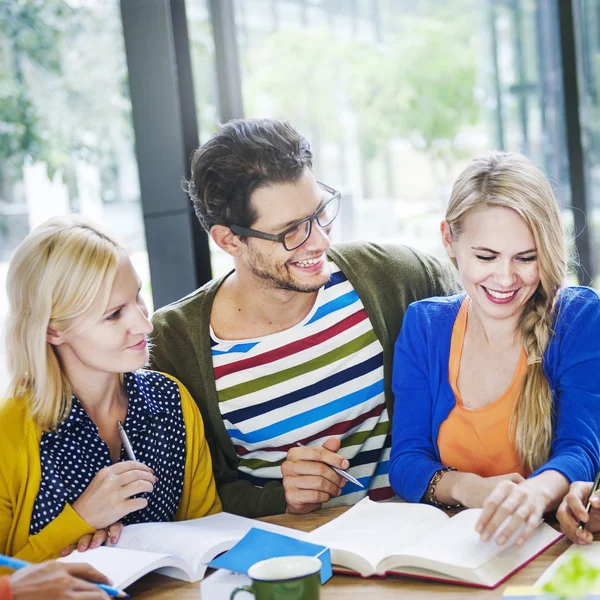 Students learning in cafe — Stock Photo, Image