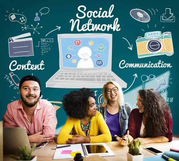 Pessoas e Rede Social Conceito Online — Fotografia de Stock