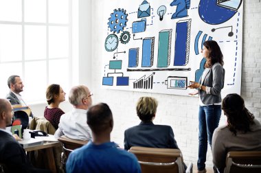 iş arkadaşları tartışıyor